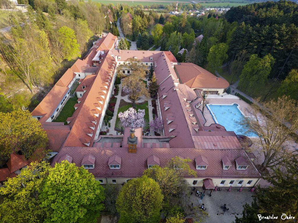 BOJNICE BASENY TERMALNE SŁOWACJA WODOLECZNICTWO