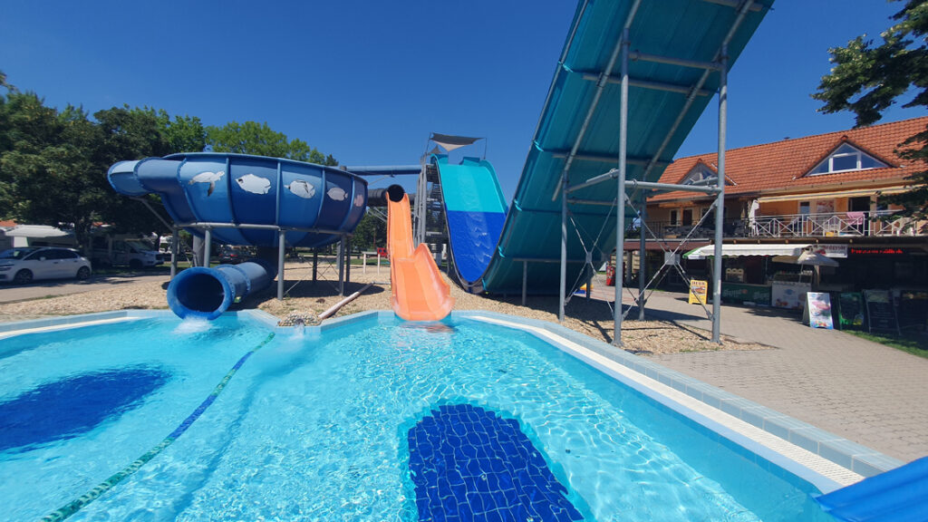 Bogacs baseny termalne kąpieliska lecznicze Węgry Aquaparki