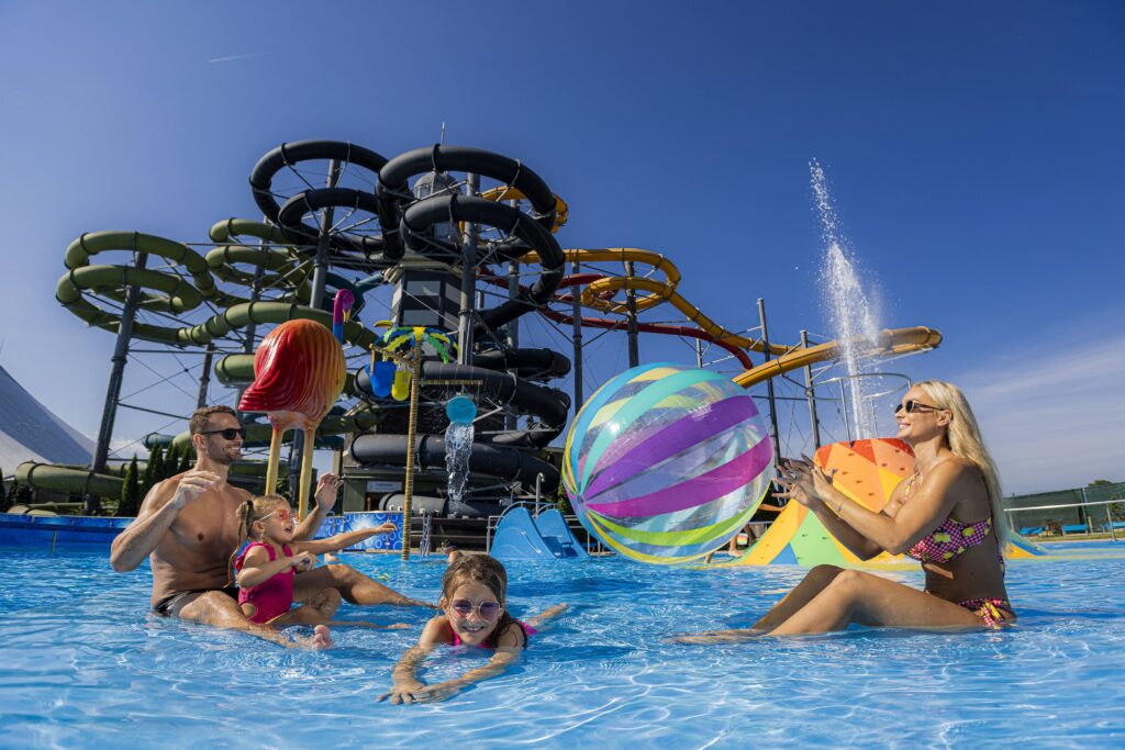 Besenova Słowacja baseny termalne kąpielisa lecznicze Aquapark